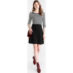 Sukienki: Vero Moda Tall VMNIA 3/4 STRIPED DRESS Sukienka z dżerseju black