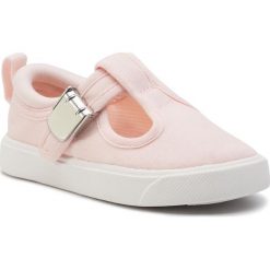 Kapcie CLARKS - City Spark T 261413217 Pink. Różowe sandały dziewczęce Clarks, z tworzywa sztucznego, bez zapięcia. W wyprzedaży za 109,00 zł.