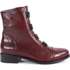 BOTKI DAMSKIE EKS 4757 BOR. Botki damskie Eksbut, ze skóry, bez obcasa, bez zapięcia. Za 249,00 zł.