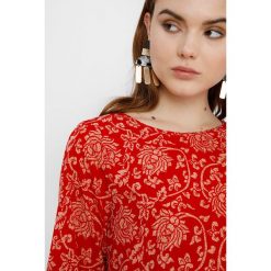 Bluzki asymetryczne: Object OBJAPALA Bluzka haute red/gardenia