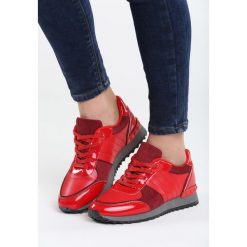 Czerwone Buty Sportowe All Rounds On Me. Czerwone buty sportowe damskie Born2be, bez wzorów, z lakierowanej skóry, sportowe. Za 59,99 zł.