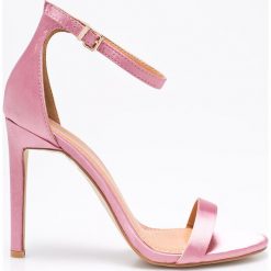 Public Desire - Sandały Angel. Różowe sandały damskie marki Public Desire, z materiału, na obcasie, na klamry. W wyprzedaży za 69,90 zł.