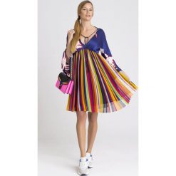 SUKIENKA PINKO. Szare sukienki damskie Pinko, na imprezę, bez wzorów, z włoskim kołnierzykiem, bez rękawów, midi, plisowane. Za 1295,00 zł.