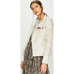 Desigual - Kurtka. Kurtki damskie Desigual, bez wzorów, z elastanu, krótkie. W wyprzedaży za 269,90 zł.