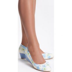 Niebieskie Koturny Get It Together. Niebieskie koturny damskie Renee, na spacer, bez wzorów, bez obcasa, na koturnie. Za 69,99 zł.
