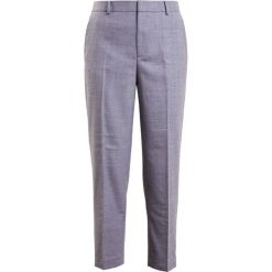 Club Monaco BETIA Spodnie materiałowe heather grey. Szare spodnie damskie marki Club Monaco, bez wzorów, z elastanu. W wyprzedaży za 590,85 zł.