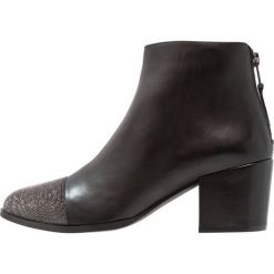 SPM NANTOE Ankle boot black. Czarne botki damskie skórzane marki SPM. Za 549,00 zł.