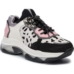 Sneakersy BRONX - 66167E-BE BX 1525 Black/Dalmatian/Blush 3244. Białe półbuty damskie Bronx, ze skóry ekologicznej. W wyprzedaży za 449,00 zł.