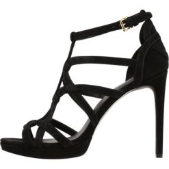 MICHAEL Michael Kors SANDRA PLATFORM Sandały na obcasie black. Czarne rzymianki damskie MICHAEL Michael Kors, z materiału, na obcasie. Za 779,00 zł.