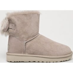 UGG - Śniegowce Fluff Bow Mini. Szare śniegowce damskie marki Ugg, z wełny, bez zapięcia. W wyprzedaży za 569,90 zł.