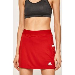 Adidas Performance - Spódnica. Czerwone spódniczki damskie adidas Performance, na co dzień, s, bez wzorów, z elastanu, casualowe, mini, proste. Za 169,90 zł.