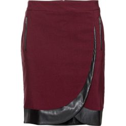 Shirt koronkowy, rękawy 3/4 bonprix czarny. Czarne koszulki damskie bonprix, w koronkowe wzory, z koronki, bez kołnierzyka, z długim rękawem. Za 74,99 zł.