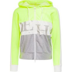 Bluza DEHA ACTIVE. Szare bluzy damskie Deha, z nadrukiem, bez rękawów. Za 600,00 zł.