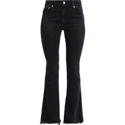 LOIS Jeans RAVAL EDGE KILIAN Jeansy Dzwony frayed black. Czarne boyfriendy damskie LOIS Jeans. Za 549,00 zł.