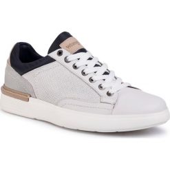 Sneakersy WRANGLER - Discovery Derby WM01181A White 051. Szare sneakersy męskie Wrangler, na co dzień, bez wzorów, ze skóry, bez zapięcia. Za 279,00 zł.