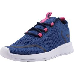 Sneakersy "KF Weave" w kolorze niebiesko-różowym. Różowe trampki dziewczęce KangaROOS, bez wzorów, na sznurówki. W wyprzedaży za 82,95 zł.