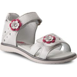 Sandały LASOCKI KIDS - CI12-2928-06 Biały. Białe sandały dziewczęce Lasocki Kids, ze skóry, bez zapięcia. Za 89,99 zł.