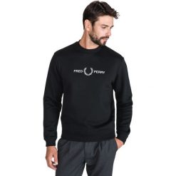 Fred Perry Bluza Czarny. Czarne bluzy męskie Fred Perry, xl, z haftami, z bawełny, bez kołnierzyka, bez rękawów, bez kaptura. Za 531,95 zł.