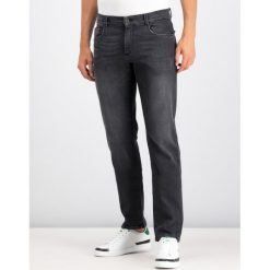 Jeansy Regular Fit Trussardi Jeans 370 Close Basic 52J00000. Czarne jeansy męskie Trussardi Jeans, m, bez wzorów. W wyprzedaży za 229,00 zł.