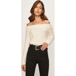 Answear - Sweter. Czarne swetry damskie ANSWEAR, s, bez wzorów, z wiskozy, bez rękawów, bez kaptura. W wyprzedaży za 49,90 zł.