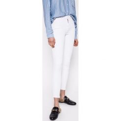 Rurki damskie: Wrangler - Jeansy Crop White