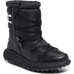 Śniegowce HELLY HANSEN - Isolabella Court 11492_990 Black/Off White. Czarne kozaki damskie Helly Hansen, ze skóry ekologicznej, bez obcasa, bez zapięcia. W wyprzedaży za 389,00 zł.