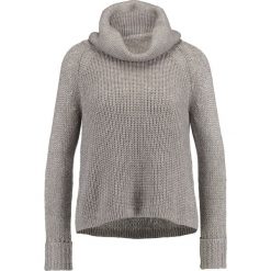 Swetry klasyczne damskie: Mint Velvet COWL NECK BOXY Sweter mocha