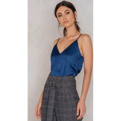 T-shirty damskie: NA-KD Exclusive Krótka koszulka Bust Seam Slip – Blue,Navy