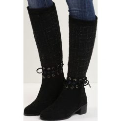 Czarne Kozaki Senior Shawl. Czerwone buty zimowe damskie marki Reserved, na niskim obcasie. Za 79,99 zł.