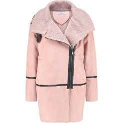 Płaszcze damskie pastelowe: Glamorous Krótki płaszcz light pink