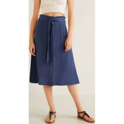 Mango - Spódnica Linea. Niebieskie spódniczki damskie Mango, s, bez wzorów, z wiskozy, midi, rozkloszowane. Za 139,90 zł.