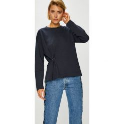 Tommy Hilfiger - Bluza. Niebieskie bluzy damskie marki TOMMY HILFIGER, s, z bawełny, bez kaptura. W wyprzedaży za 269,90 zł.