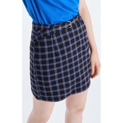 Spódnica mini z paskiem - Czarny. Czarne spódniczki damskie Cropp, s, bez wzorów, mini. Za 69,99 zł.
