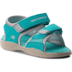 Sandały NEW BALANCE - K2004GRG Niebieski. Niebieskie sandały dziewczęce New Balance, ze skóry ekologicznej. W wyprzedaży za 109,00 zł.