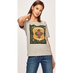 Scotch & Soda - T-shirt. Szare bluzki damskie Scotch & Soda, s, z nadrukiem, z bawełny, z okrągłym kołnierzem. W wyprzedaży za 129,90 zł.