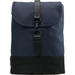 Rains DRAWSTRING BACKPACK Plecak blue. Niebieskie plecaki damskie marki Rains, bez wzorów. Za 409,00 zł.