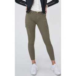 Spodnie cargo - Khaki. Brązowe spodnie damskie Sinsay. Za 69,99 zł.