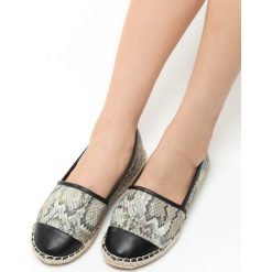 Złote Wężowe Espadryle Rose For Summer. Żółte espadryle damskie marki vices, bez wzorów, bez obcasa, na obcasie. Za 39,99 zł.