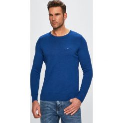 Tom Tailor Denim - Sweter. Czerwone swetry męskie TOM TAILOR DENIM, s, bez wzorów, z bawełny, z okrągłym kołnierzem, bez kaptura. W wyprzedaży za 99,90 zł.