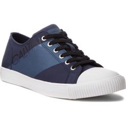 Trampki CALVIN KLEIN JEANS - Antonio SE8590 Navy/Metal Blue. Niebieskie półbuty męskie Calvin Klein Jeans, bez wzorów, z jeansu, klasyczne, bez zapięcia. W wyprzedaży za 319,00 zł.