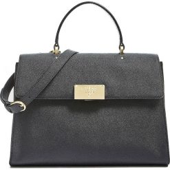 Guess czarna torebka. Czarne torebki klasyczne damskie Guess, z aplikacjami, ze skóry, eleganckie, bez dodatków. Za 939,00 zł.