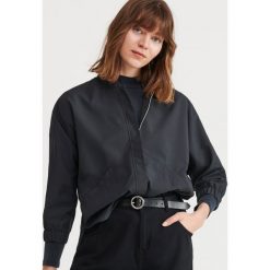 Kurtka typu bomber - Szary. Szare kurtki damskie Reserved, s, bez wzorów, bez kaptura. Za 99,99 zł.