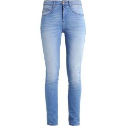 Freeman T. Porter ZOE Jeansy Slim fit nosar. Niebieskie rurki damskie Freeman T. Porter, z elastanu. W wyprzedaży za 246,35 zł.