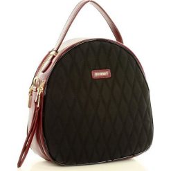 MONNARI Stylowa listonoszka kuferek burgund. Czerwone kuferki damskie marki Monnari, w paski, na ramię, pikowane. Za 159,00 zł.