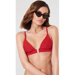 NA-KD Swimwear Góra od bikini z metalową sprzączką - Red. Czerwone bikini NA-KD Swimwear. Za 100,95 zł.