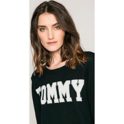 Tommy Hilfiger - Sweter Rachel. Czarne bez kategorii TOMMY HILFIGER, s, z bawełny, z okrągłym kołnierzem. W wyprzedaży za 399,90 zł.