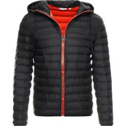 Antony Morato PIUMINO TRAPUNTATO INTERNO IN CONTRASTO COLORE E ZIP LOGATA Kurtka puchowa nero. Zielone kurtki męskie puchowe marki Antony Morato, m, z bawełny. Za 749,00 zł.