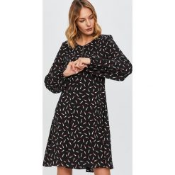 Armani Exchange - Sukienka. Czarne sukienki damskie Armani Exchange, na co dzień, s, bez wzorów, z elastanu, casualowe, z okrągłym kołnierzem, z długim rękawem, długie, mini, rozkloszowane. Za 679,90 zł.