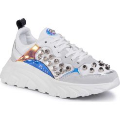 Sneakersy JOHN RICHMOND - 1219 A Ghiaccio. Białe półbuty damskie John Richmond, na co dzień, bez wzorów, ze skóry, bez obcasa, na płaskiej podeszwie, bez zapięcia. W wyprzedaży za 909,00 zł.
