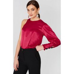 Bluzki damskie: MANGO Asymetryczna bluzka z satyny – Red
